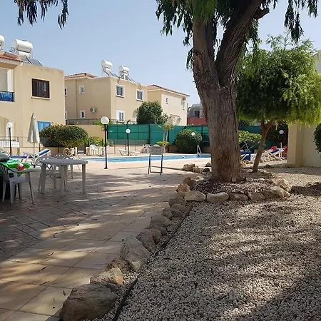 Kyklamino Apartment Paphos