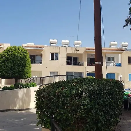 Apartament Kyklamino